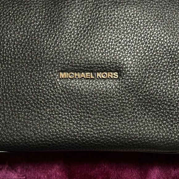 Michael Kors shoulder bag!!! - Picture 2 of 5